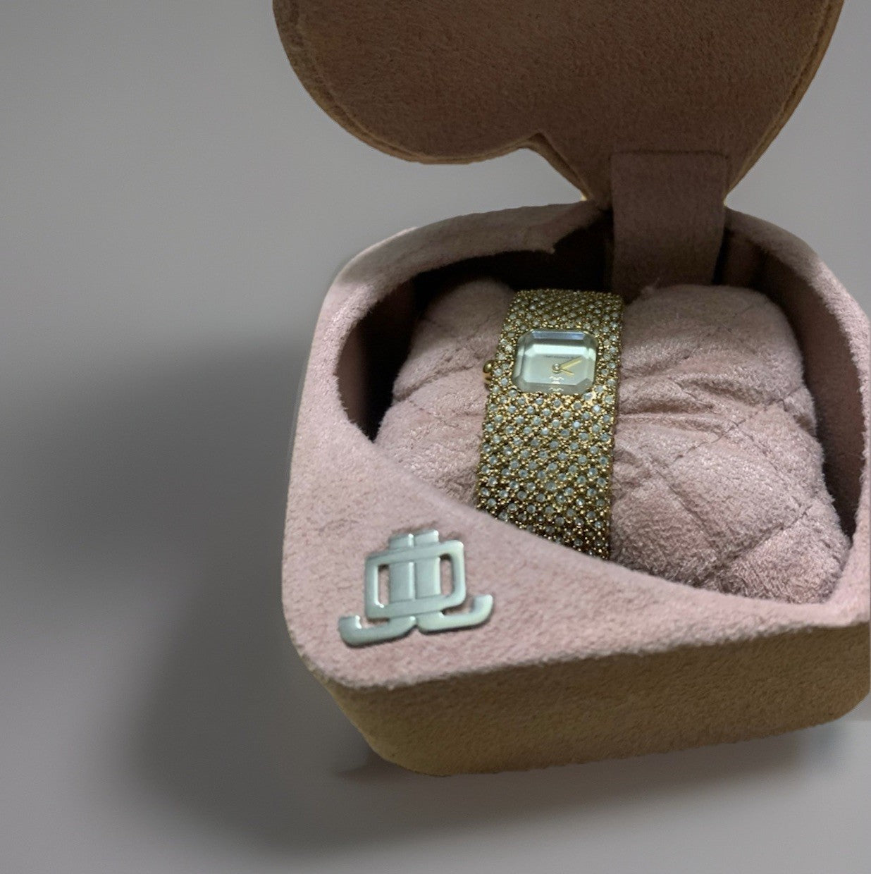 JLO Jennifer Lopez Crystal Accent Paved Gold Tone Women's Watch-NEW